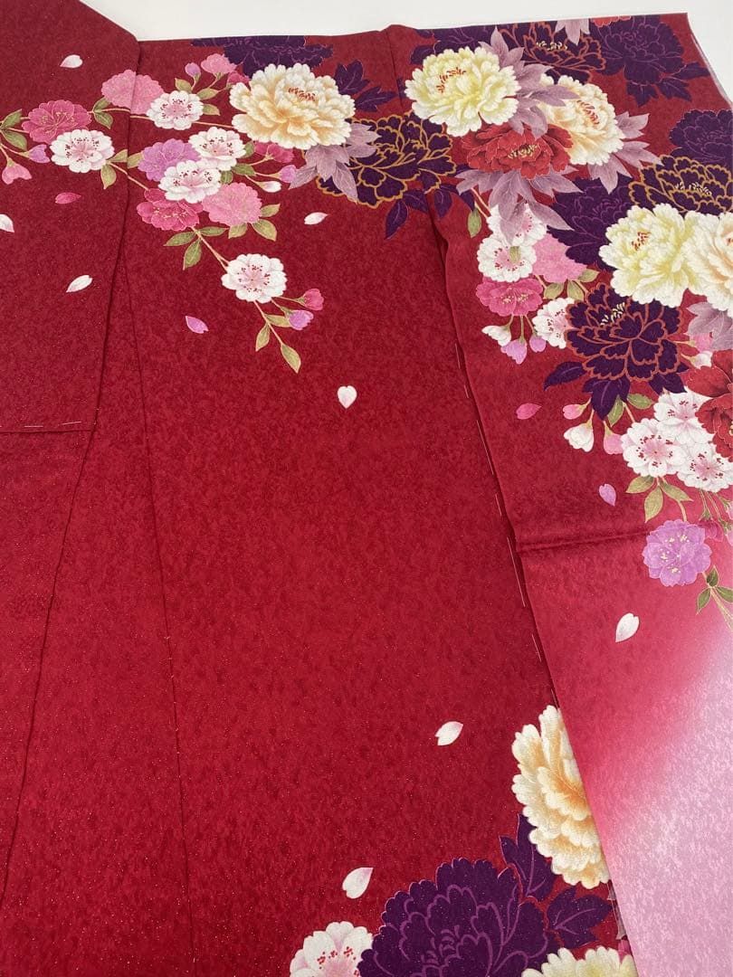 振袖 仮絵羽 京友禅 刺繍 金彩 紋意匠 牡丹 正絹 未仕立て品 八掛付き 振袖 仮絵羽 京友禅 刺繍 金彩 紋意匠 牡丹 正絹 未仕立て品 八掛付き