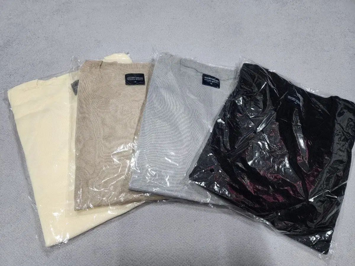 【雷市場（ポンジャン）商品韓国直送】 メンズ ニット セーター Vネック