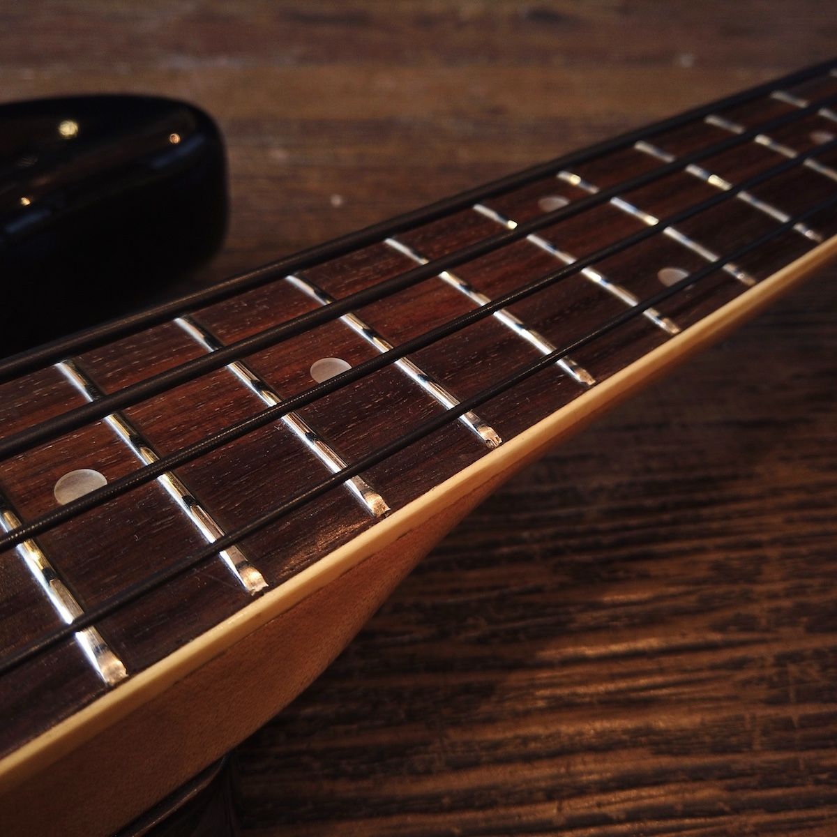 GUYATONE EB-25 グヤトーン 国産オールド ビザール エレキベース 