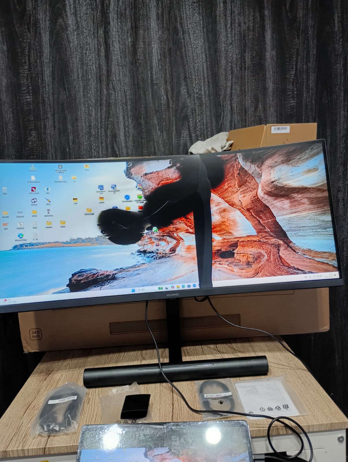 KS-0149 HUAWEI ファーウェイ MateView ジャンク 画面割れ