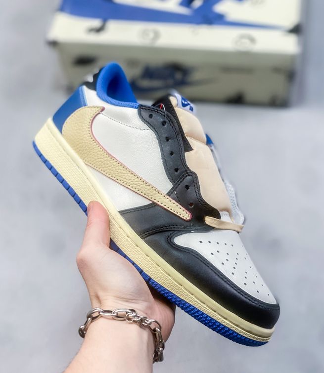 Travis Scott x Nike Air Jordan 1 Low OG SP