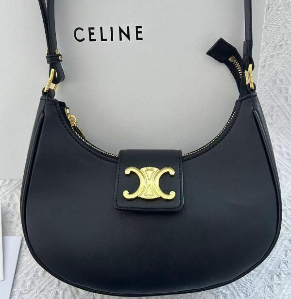 新品 CELINE  トリオンフ ショルダーバッグ