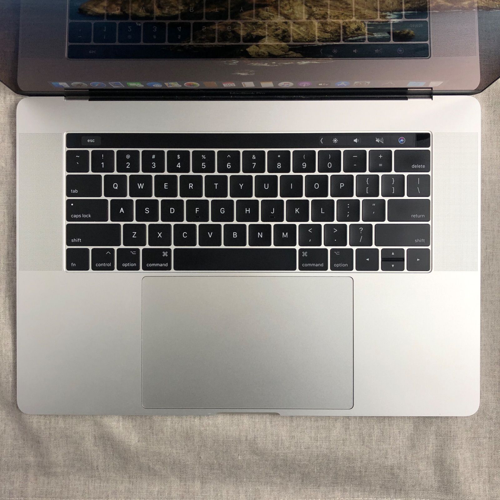 ジン チャン様専用Apple MacBook Pro (15-inch, 2017) 【Touch Bar・i7・16GB・1TB・Radeon  Pro 560】A1707 EMC3162/LT-231896（168911） - メルカリ