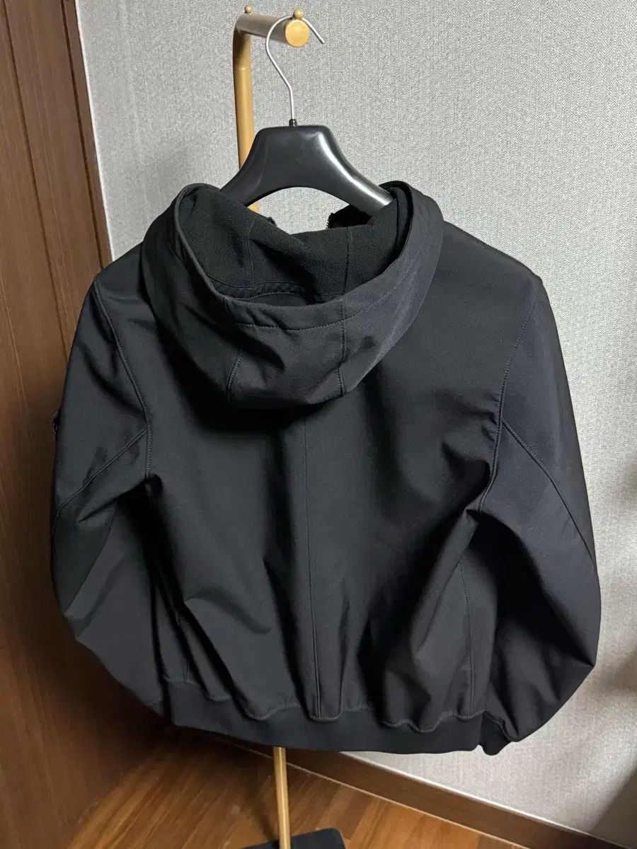 ストーンアイランド　ソフトシェル　ブラック　Mサイズ ストーンアイランド メンズ ブルゾン STONE ISLAND ブランド