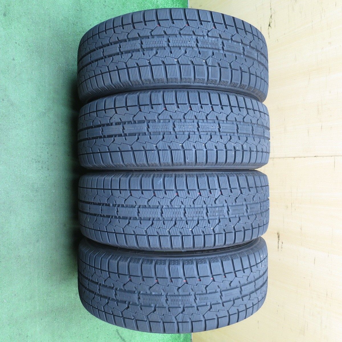 価格｜195⁄65R15 スタッドレスタイヤ 新品 1本のみ トーヨータイヤ 