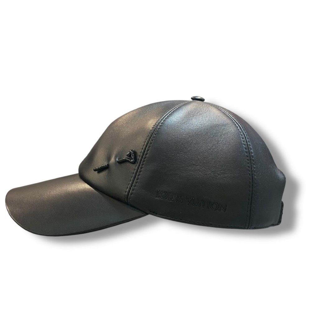 LOUIS VUITTON LV ピン レザーキャップ ブラック M7012M