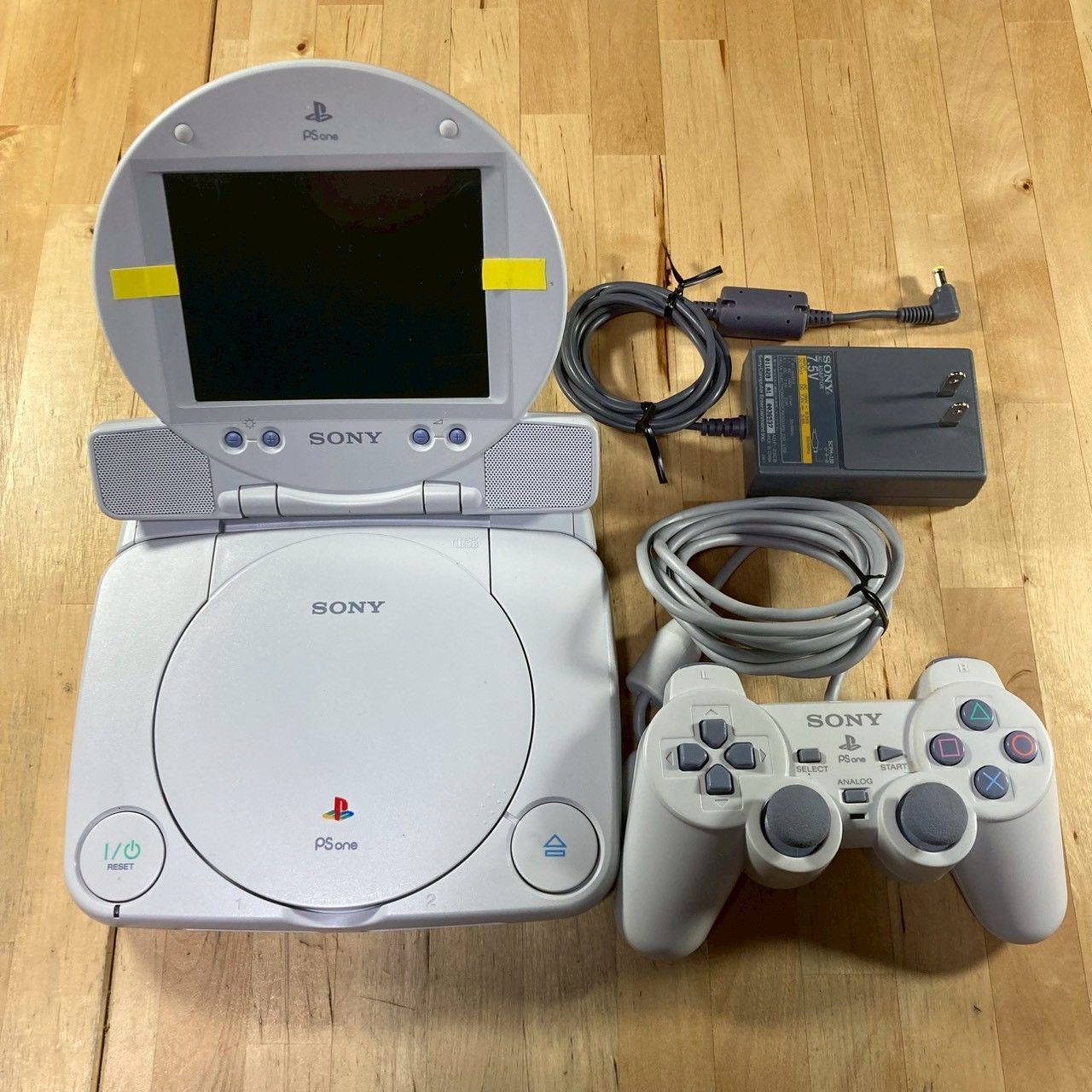 ジャンク PSone 本体＋モニター＋AC＋コントローラー