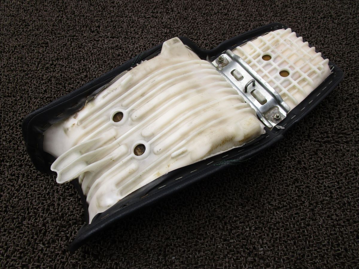 スパーダ シート A7131 MC20 ホンダ MC15E SPADA キャブ車 BRIGHTFACE_UK