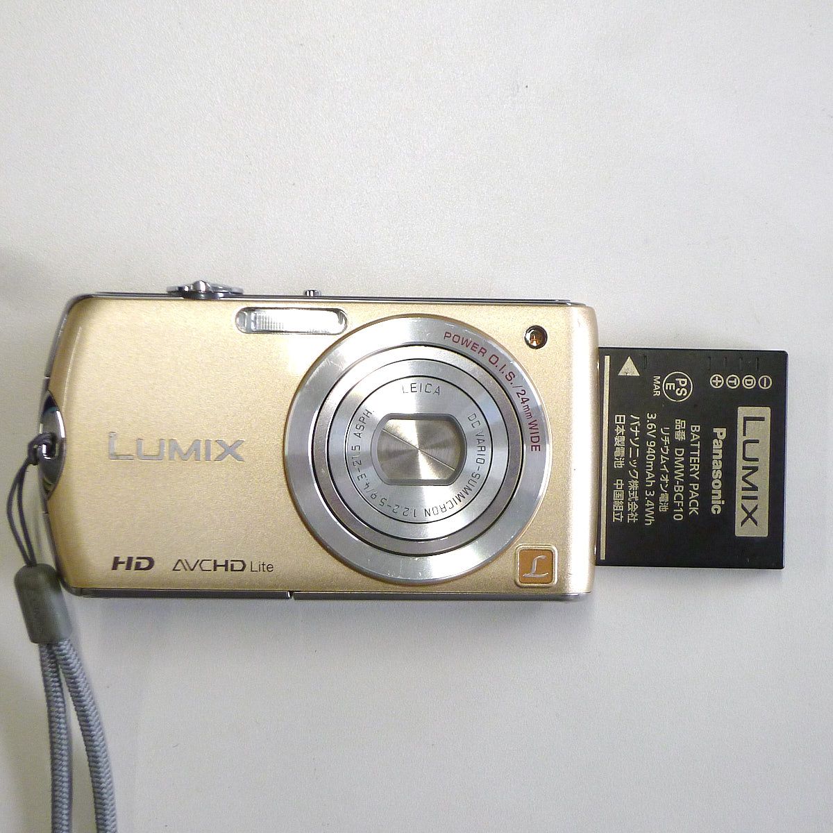 Panasonic LUMIX DMC-FX70 デジタルカメラ USED美品 本体+バッテリー