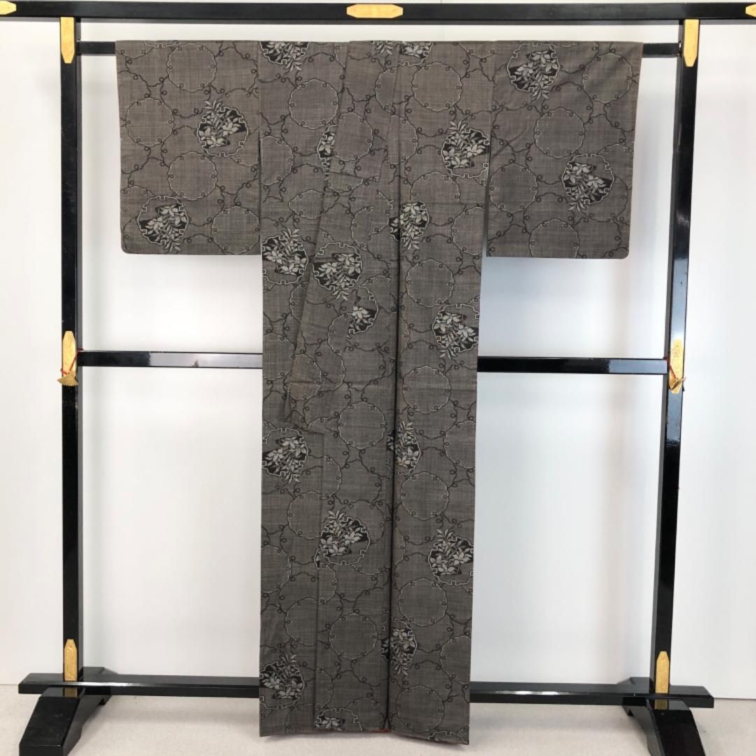 大島紬 茶泥染 一元 7マルキ 縦縞に麻の葉模様 しつけ糸 PK-1025