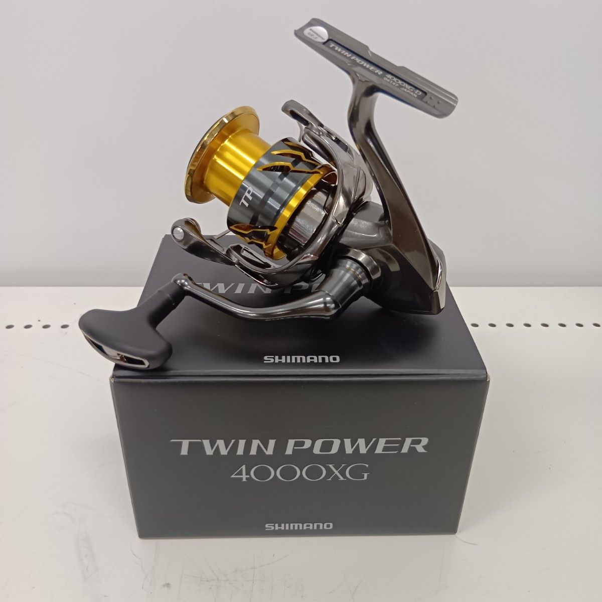 SHIMANO シマノ 04147 釣り用品 リール スピニングリール 20ツインパワー 4000XG 程度A
