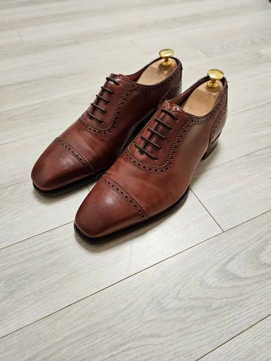 Alfred Sargent uk7 5サイズ