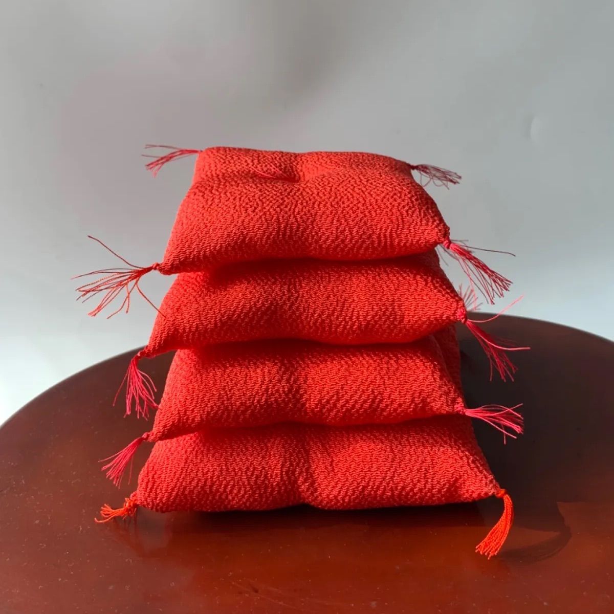 サイズ選べる小さめディスプレイ用のミニ座布団 10~13㎝ 正絹ちりめん