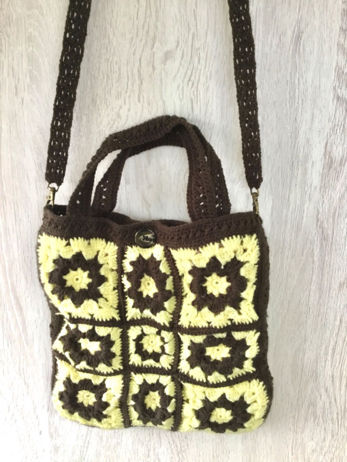 ハナフイ 秋の ハンドメイド 毛糸 手編み 2Way ショルダーバッグ 裏地付き 花柄 茶色 ブラウン 黄色 イエロー