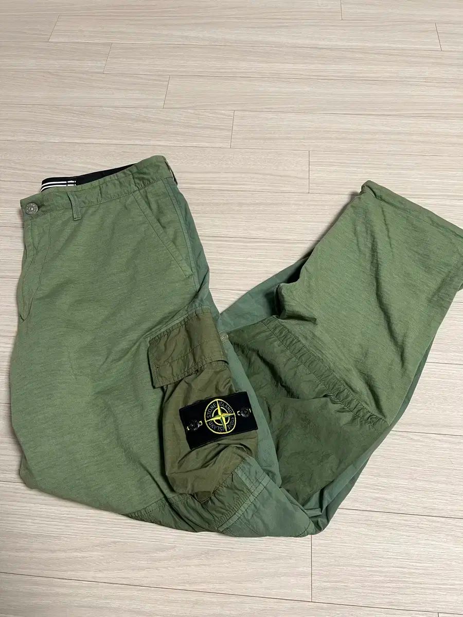 カーゴパンツ ルーズ