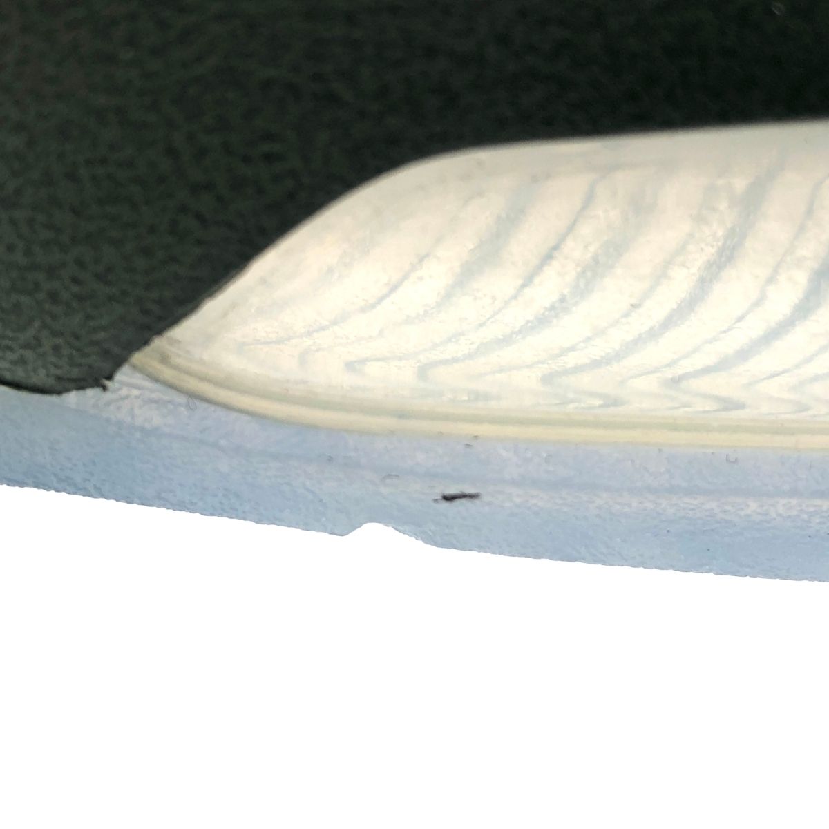 表記サイズ 23.5cm