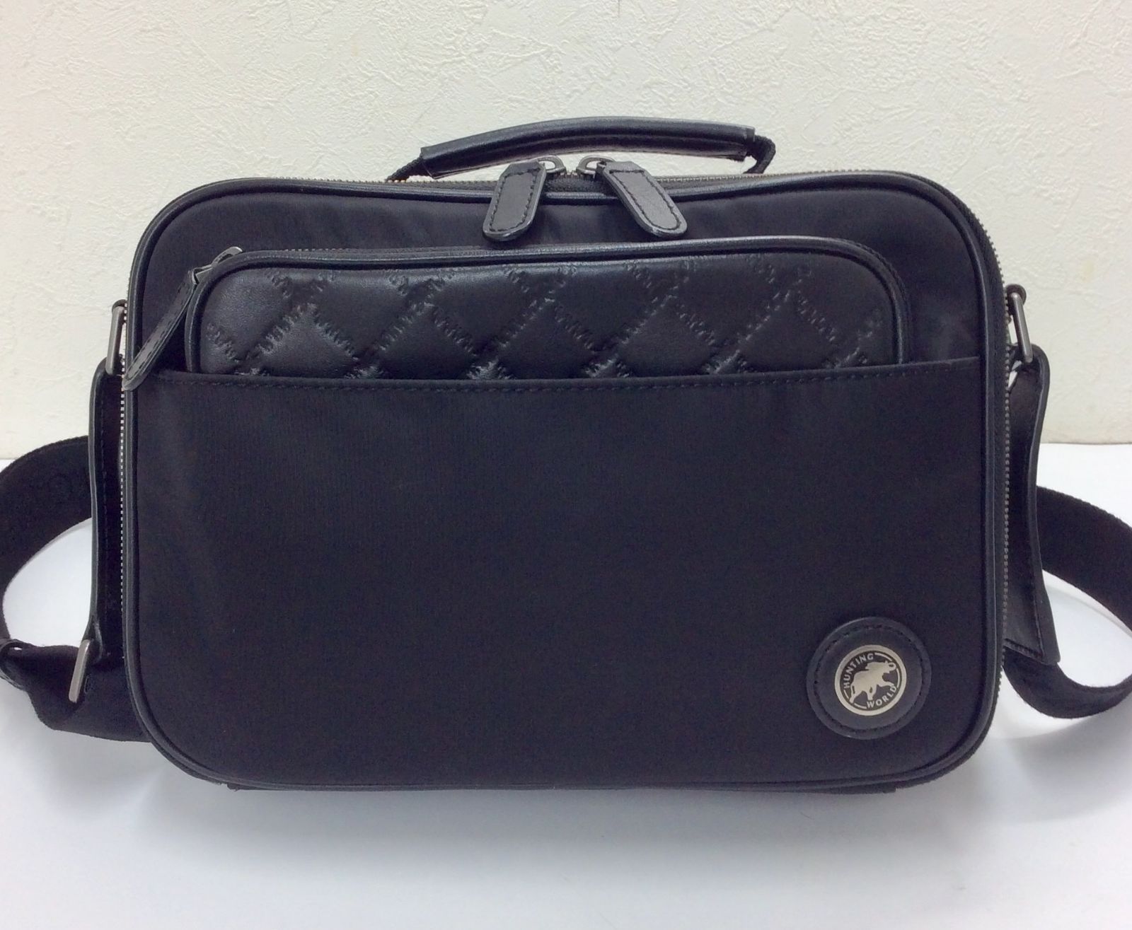 Hunting World メッセンジャーバック　2way 保存袋付き 希少品✨HUNTING WORLD ショルダーバック 2way 保存袋付 - メルカリ