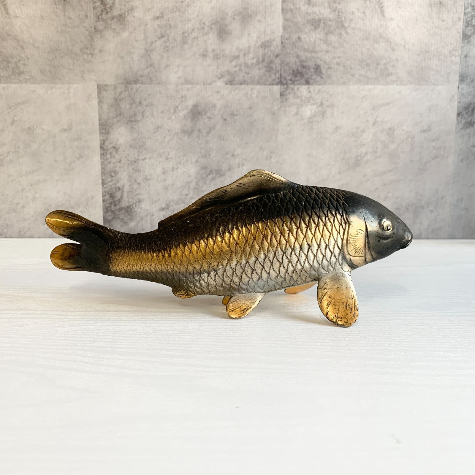 双鯉 2個セット 銅製 置物 魚 鯉 金 黒 出世魚 インテリア 和室