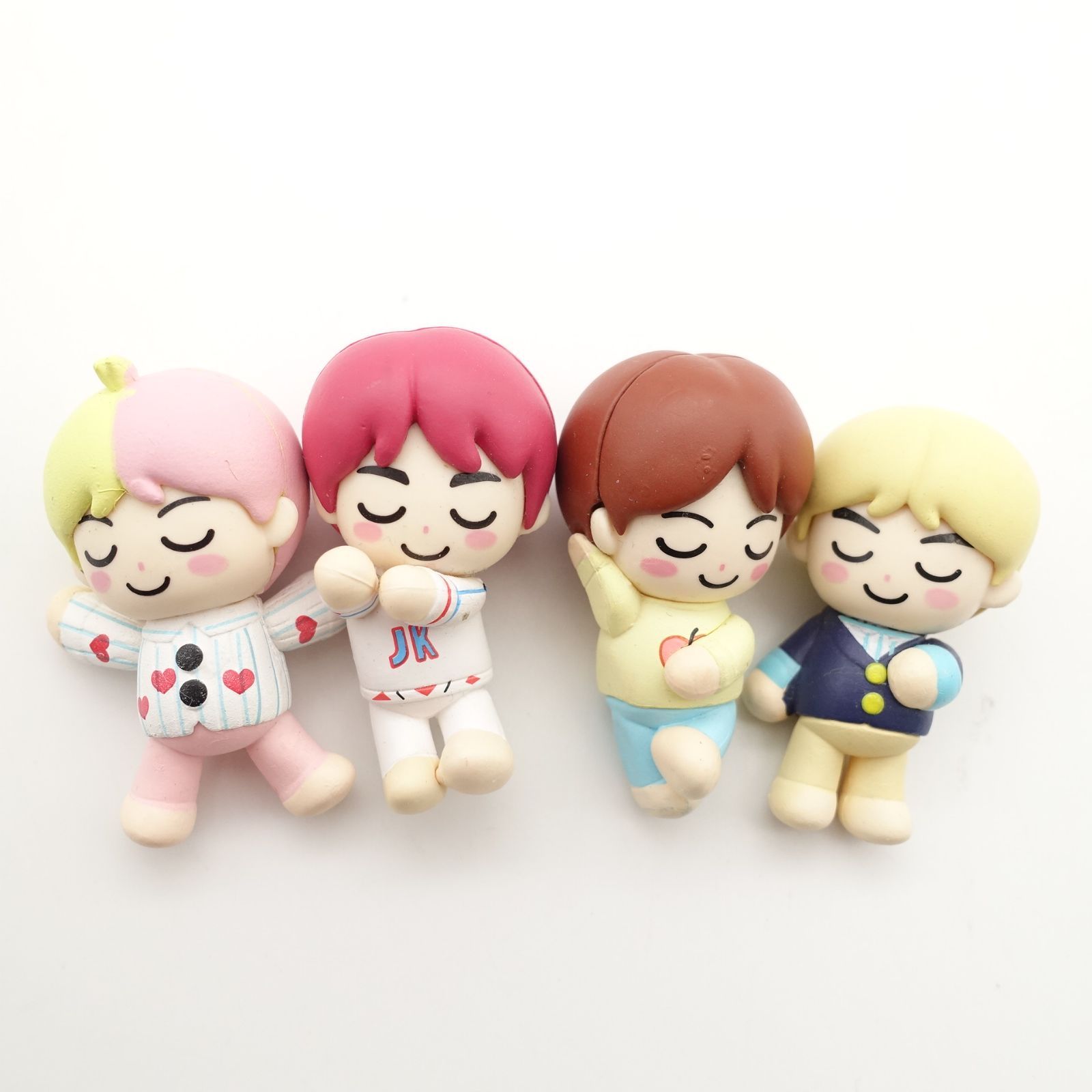 BTS Tinytan すやすやフレンド フィギュア コンプリート ガチャ 展示会