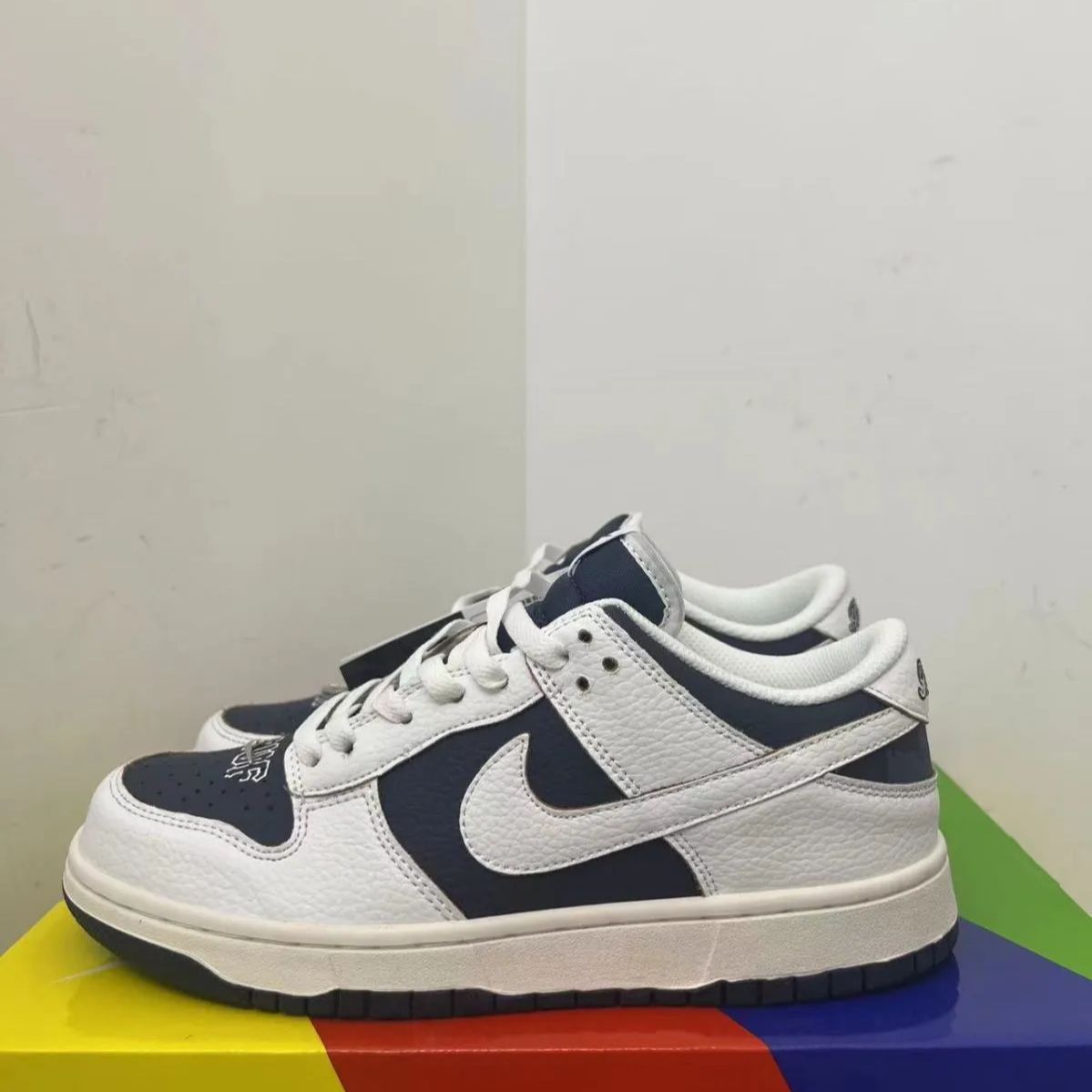 新品未使用ナイキ HUF x Nike Dunk SB 