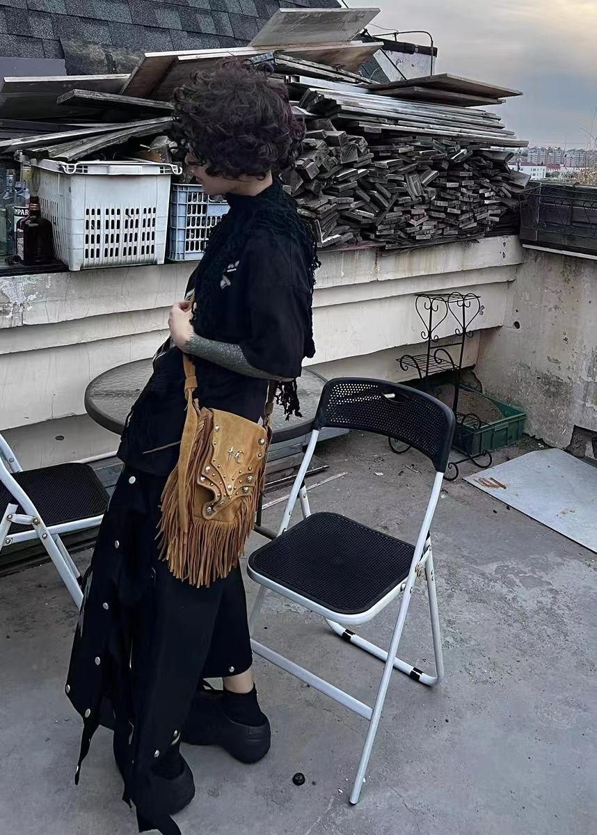 Thug Club 24SS タッセルリベット クロスボディバッグ 本牛革 男女兼用  