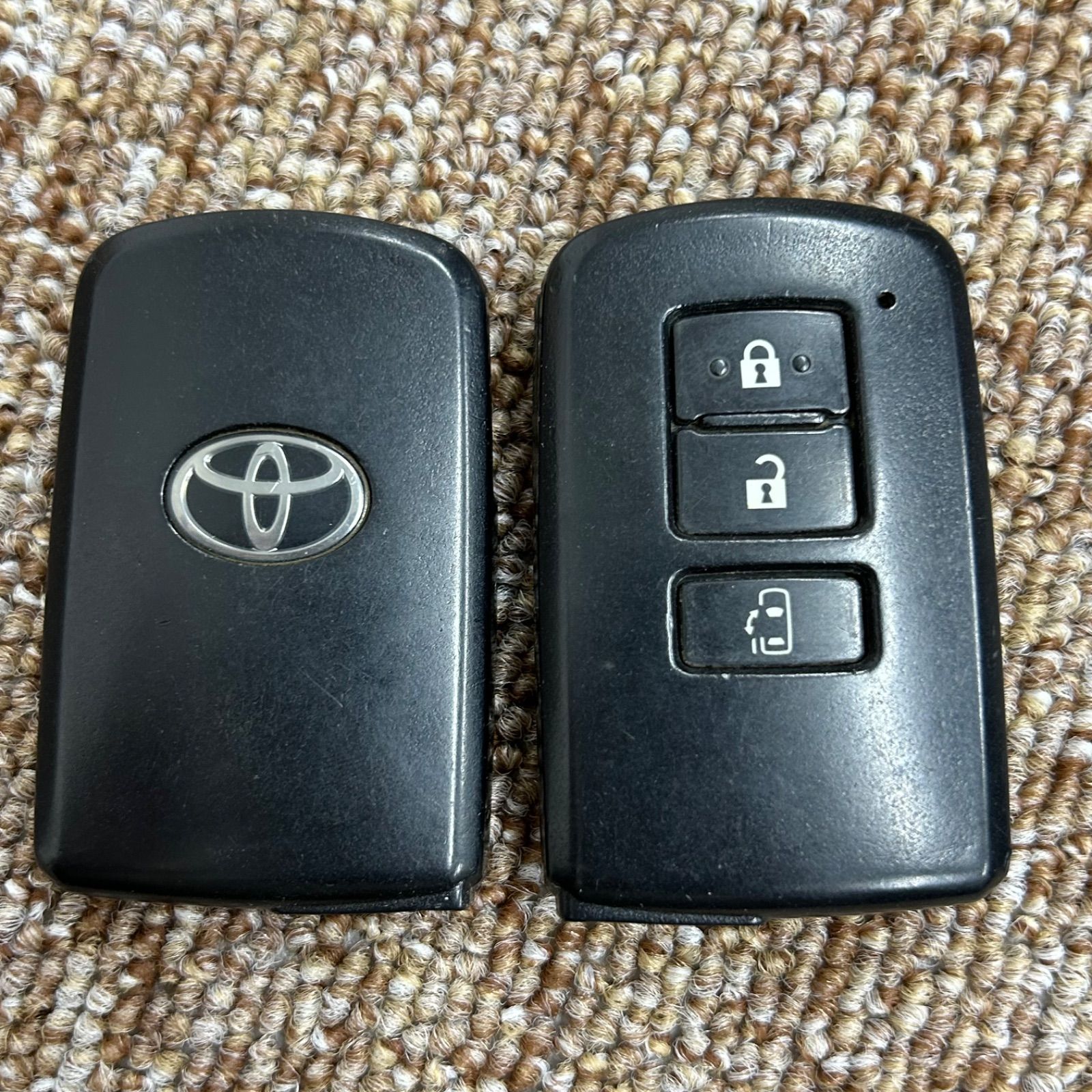 スマートキー 3ボタン 片側スライドドア トヨタ ノア