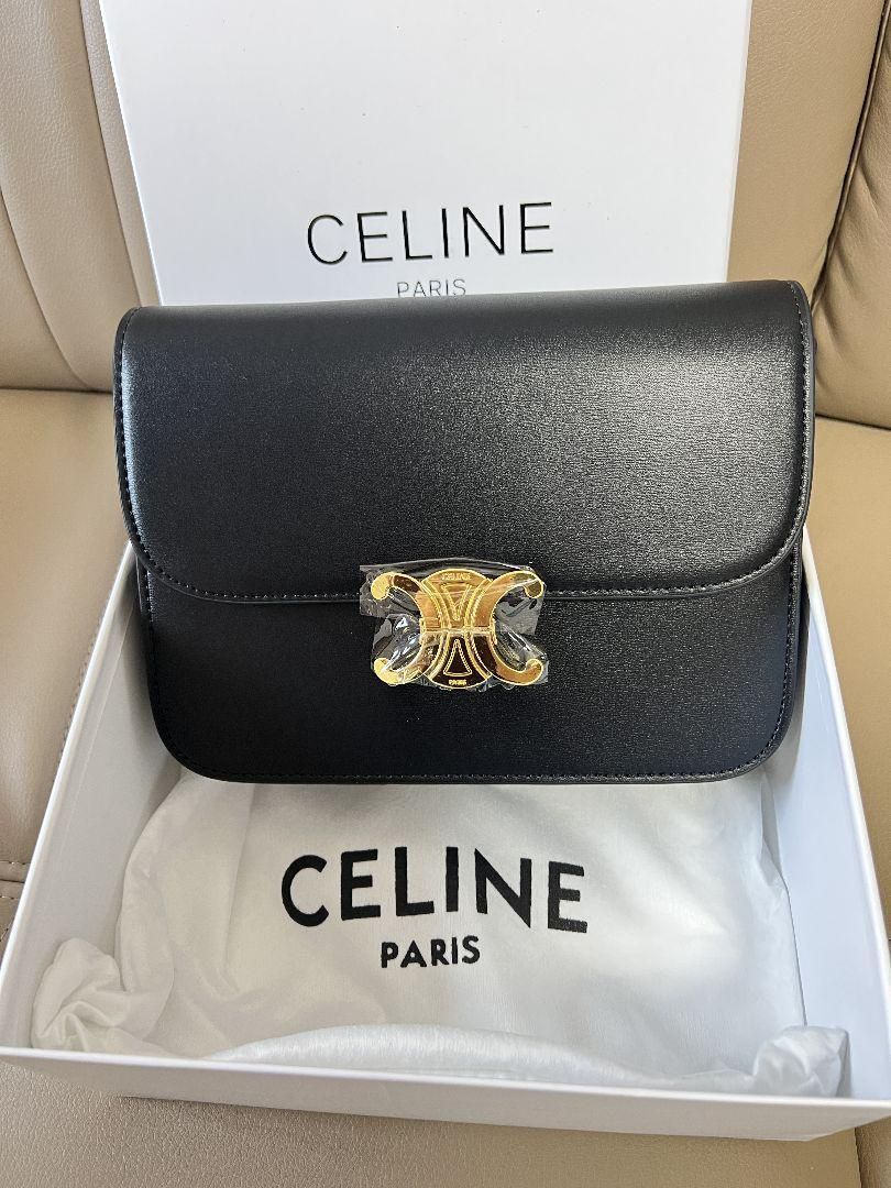 犬の形状の陶器の置物　小室幸雄さん 犬の形状の陶器の置物 小室幸雄さん 犬の形状の陶器の