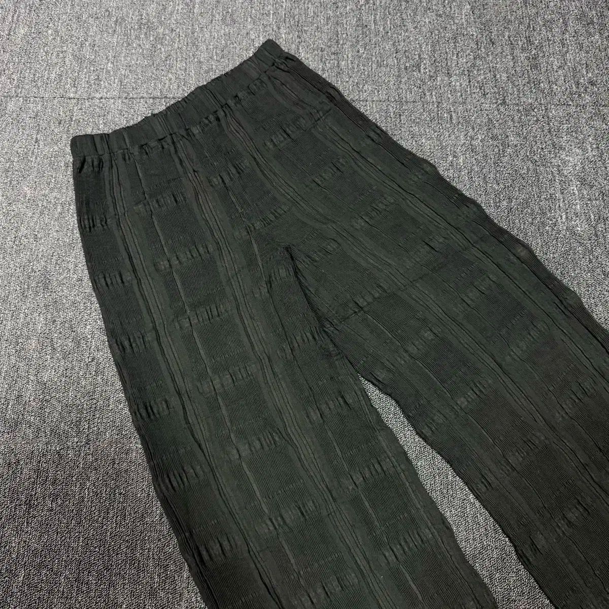 ISSEY MIYAKE イッセイミヤケ Haat しわ加工 パンツ