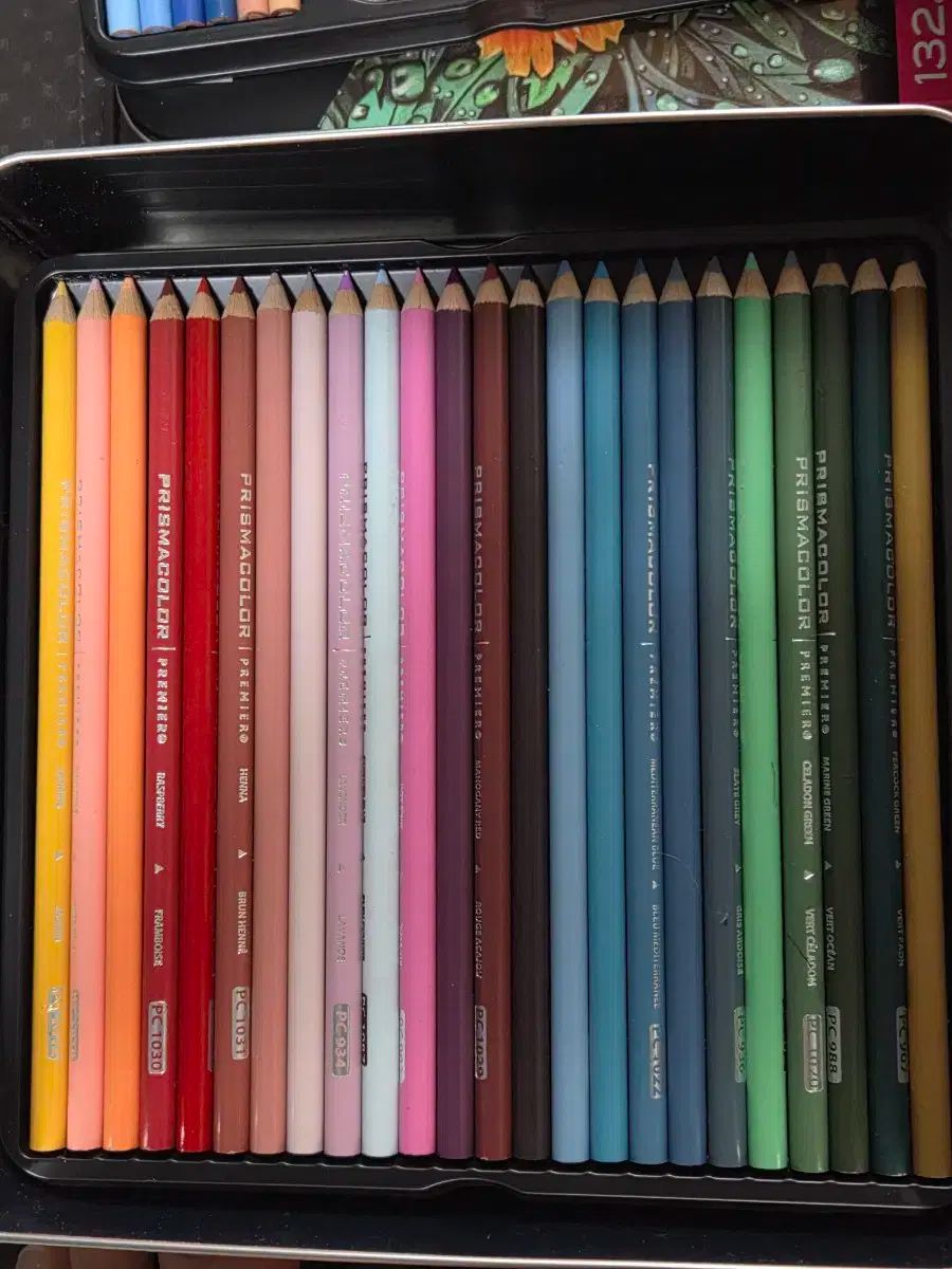 プリズマ 132 カラー プリズマカラー色鉛筆 132色セット | 文具のチカラ