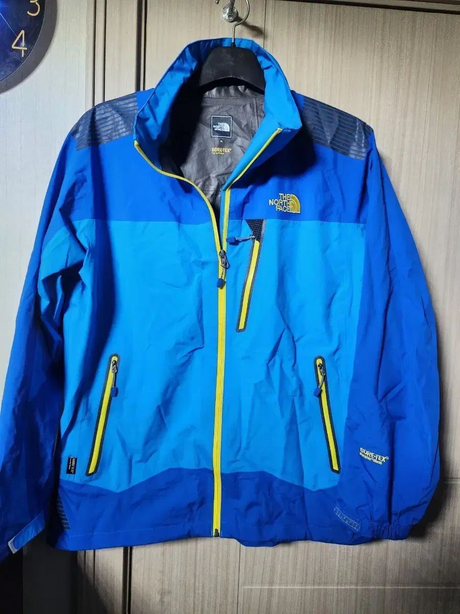 THE NORTH FACE ザ ノース フェイス GORE-TEX₍ゴアテックス ウィンドブレーカー ブルー 105