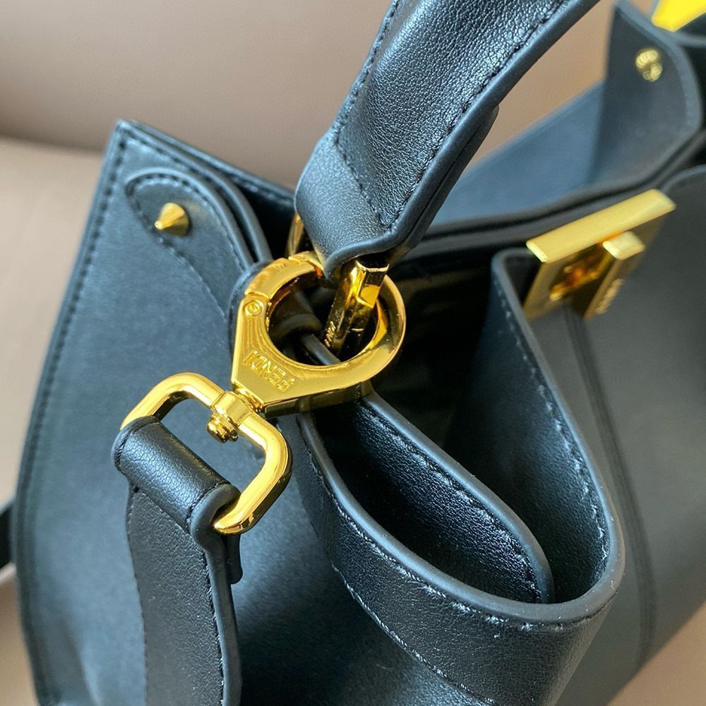 FENDI ピーカブー レザー ハンドバッグ 楽天市場】【8/24～25限定・最大2万円OFFクーポン配布中】FENDI