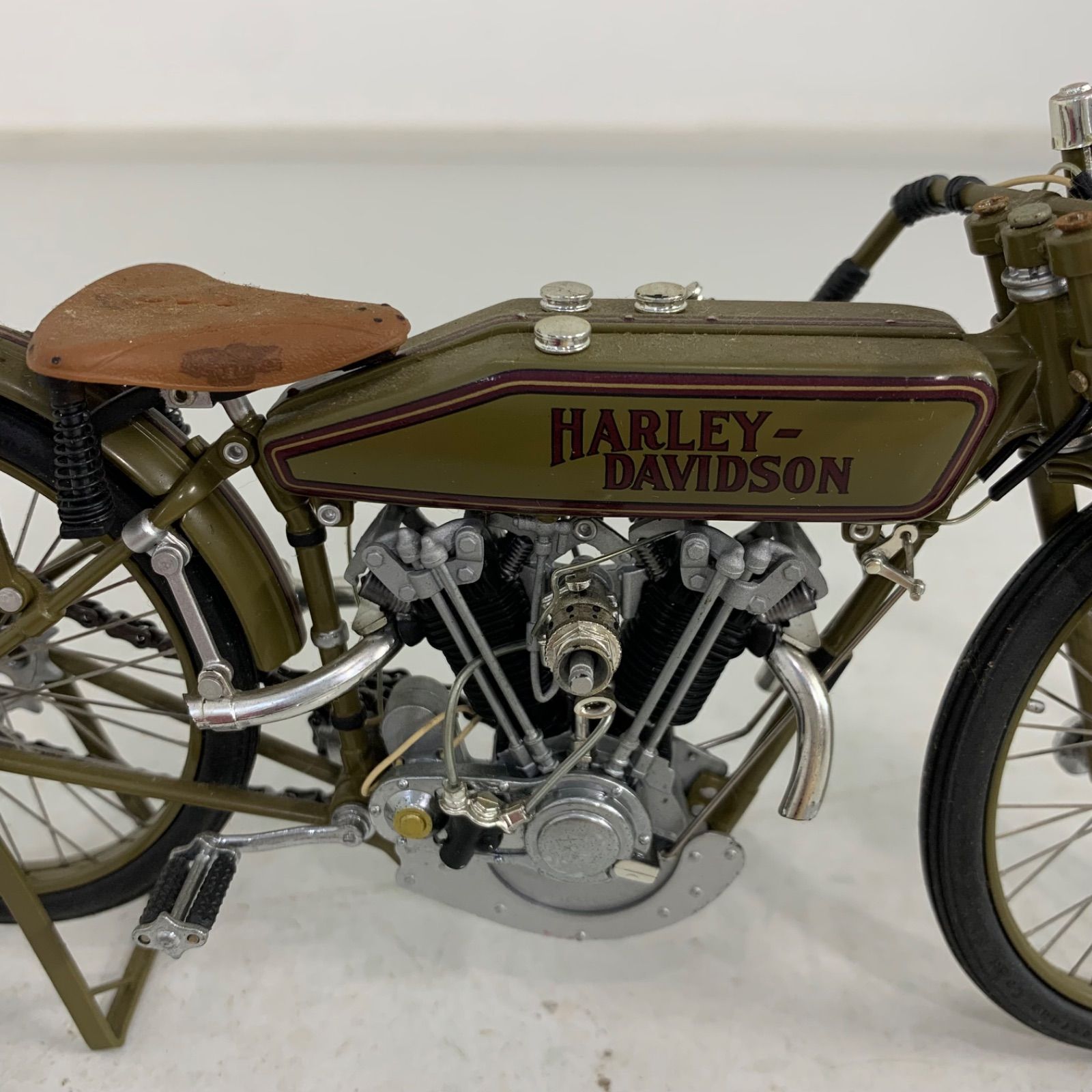 【未使用】 ハーレーダビッドソン レーサー 1927年型 1/10 レア 処分価格】Harley-Davidson 8valve racer circa 1927 1／10 scale die