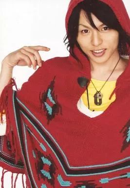 荒木宏文　生写真まとめ売り 中古】生写真(男性) 荒木宏文/上半身・ポンチョ赤・フード被り・背景白