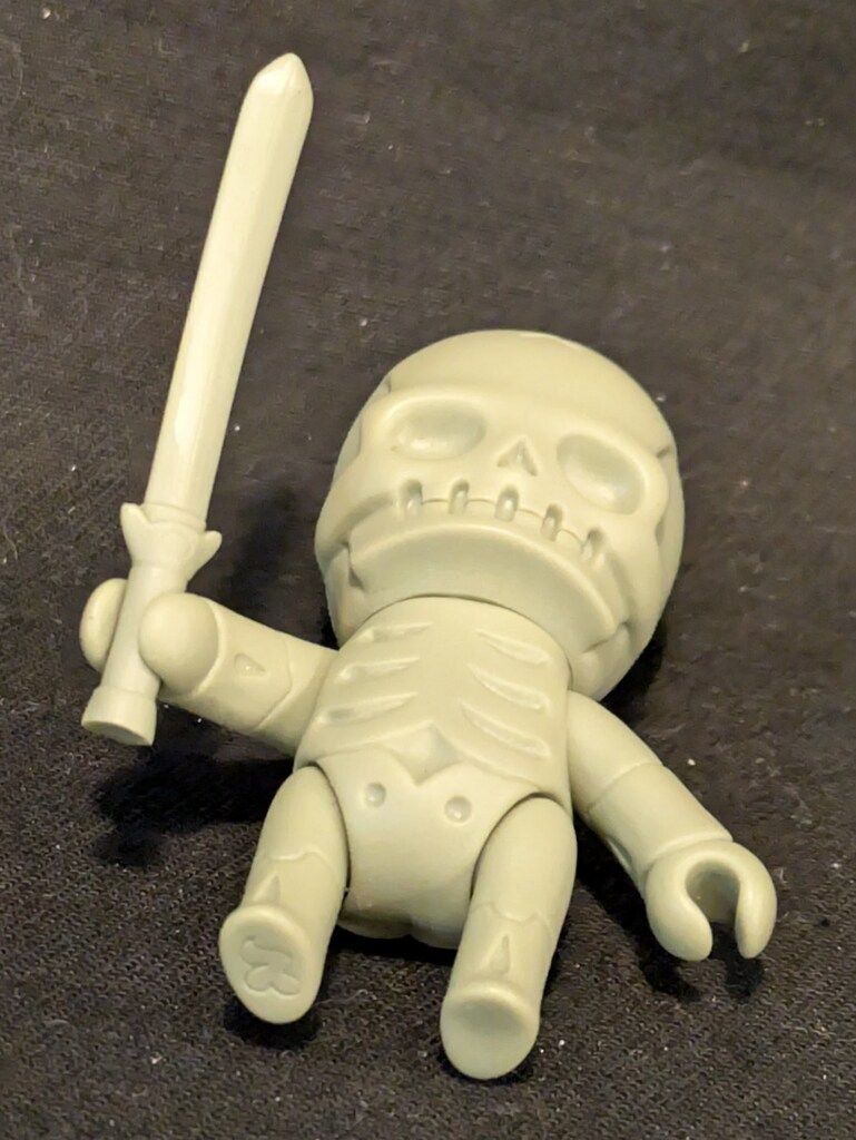 スカルチュラ ガイコチュ剣士 蓄光 ソフビ GID スカルチュラ ガイコチュ剣士 蓄光 ソフビ GID - メルカリ