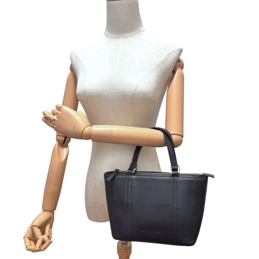 Burberry バーバリー ハンドバッグ レザー 内側ノバチェック ネイビー 自立 ロゴ ♯1547