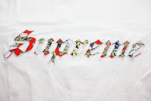 supremeフローラルアップリケエスエストップ Supreme - Floral Applique S/S Top - UG.SHAFT