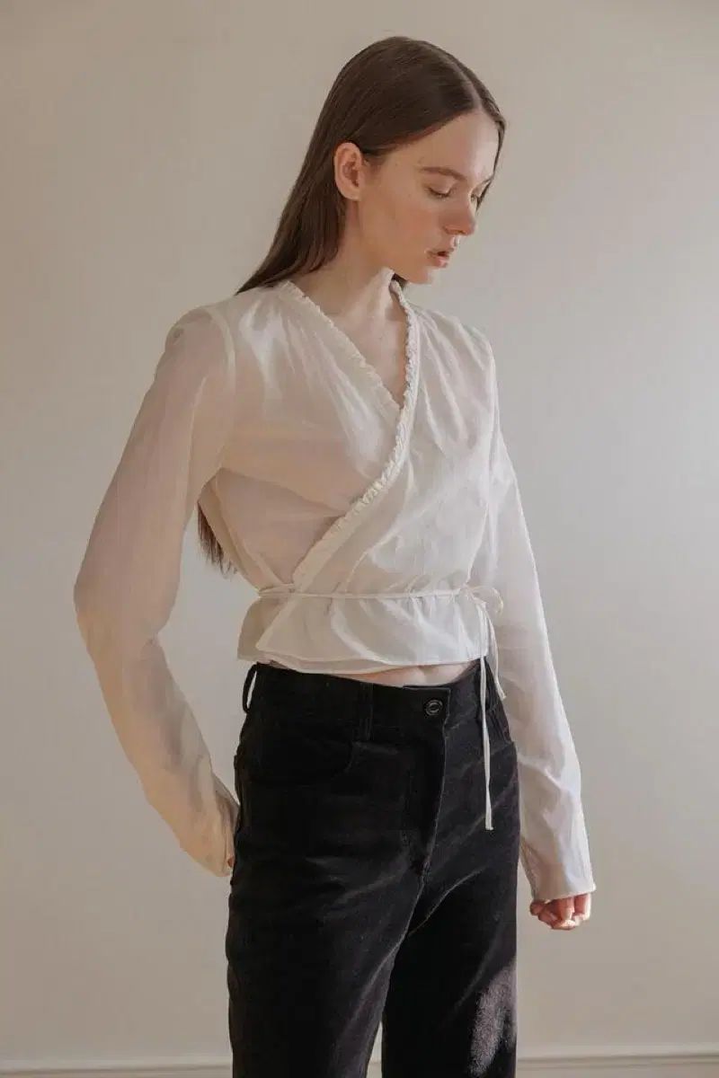 TANNAT 2Way フリル ラップ ブラウス アイボリー