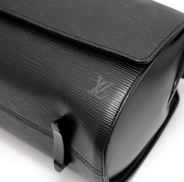ルイヴィトン M52172 エピ ノクターン レザーショルダーバッグ ブラック 美品 ルイヴィトン LOUIS VUITTON ノクターンGM ショルダー