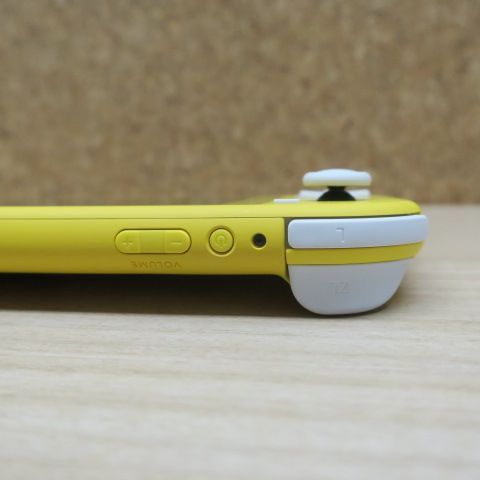 Nintendo Switch Lite イエロー HDH-001 2024年製 本体+充電器 128GBSD