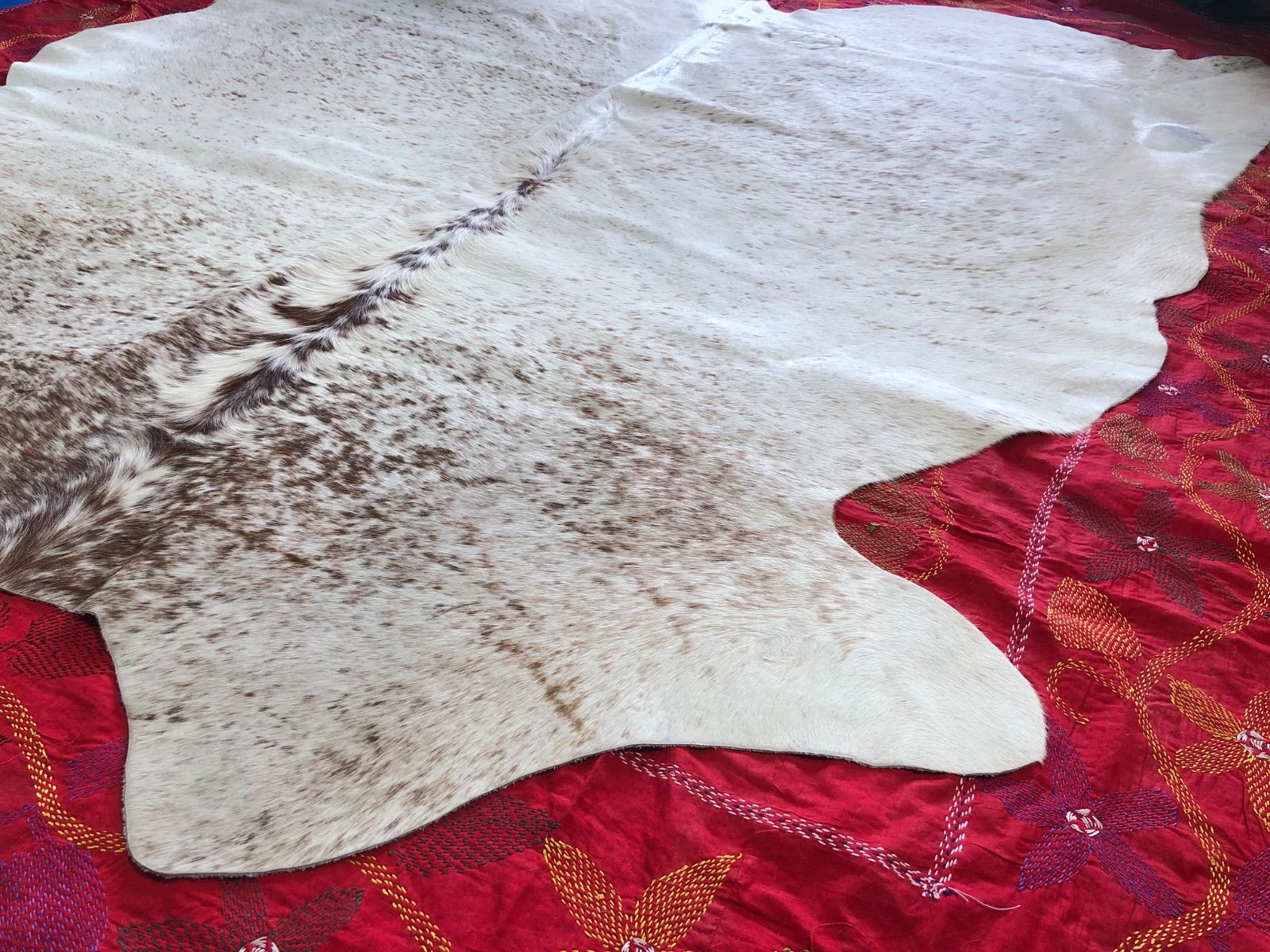 カウラグ ラグ 牛革 カウレザー 本革敷物 特大サイズ 約215cm × 約202cm ヴィンテージ