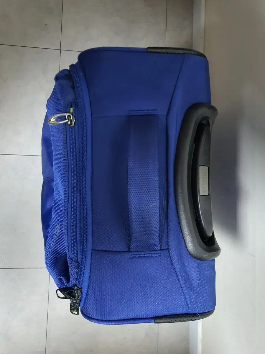 新作限定モデル予約開始！ 超軽量 アメリカン ツアーリスト 20インチ ソフト キャリーケース 機内持ち込み