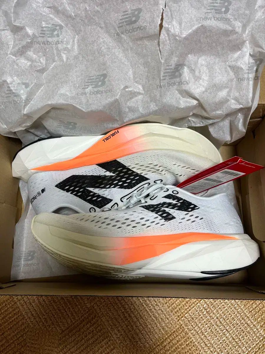 New Balance ニューバランス フューエルセル SC ペイサー 260 Wide ランニングシューズ