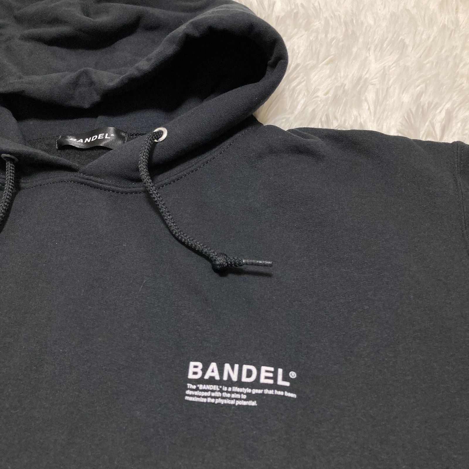 バンデル BANDEL プルオーバーパーカー - メルカリ