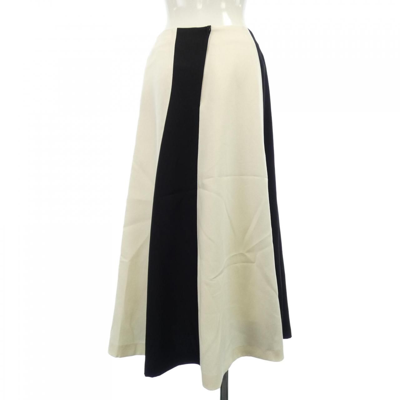 アキラナカ AKIRA NAKA スカート