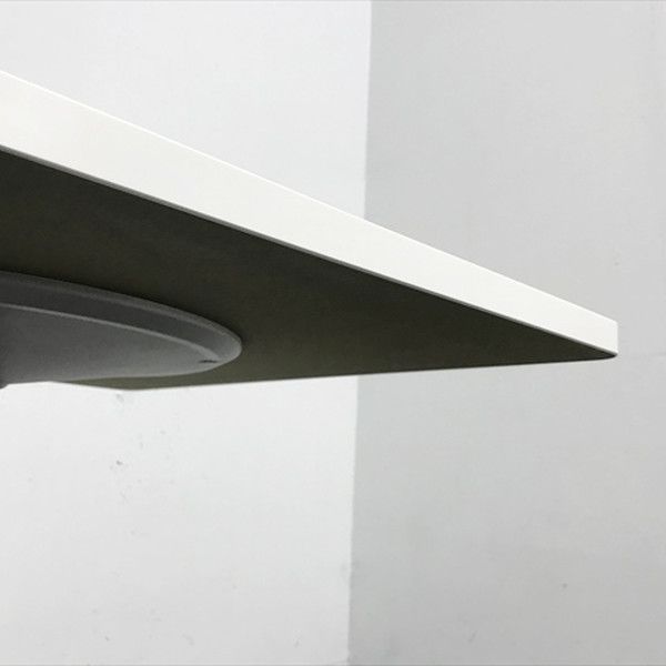 オカムラ ホワイト