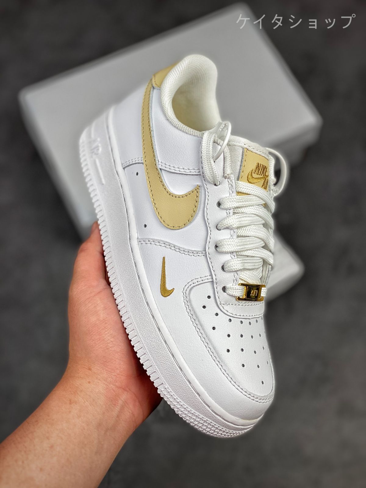 新品 NIKE Air Force 1'07 Low CZ0270-105 男女兼用