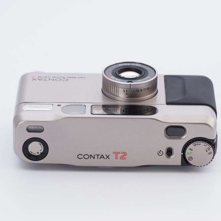 コンタックス フィルムカメラ T2D ボディ DATE BACK チタンシルバー コンタックス フィルムカメラ T2D ボディ DATE BACK チタン
