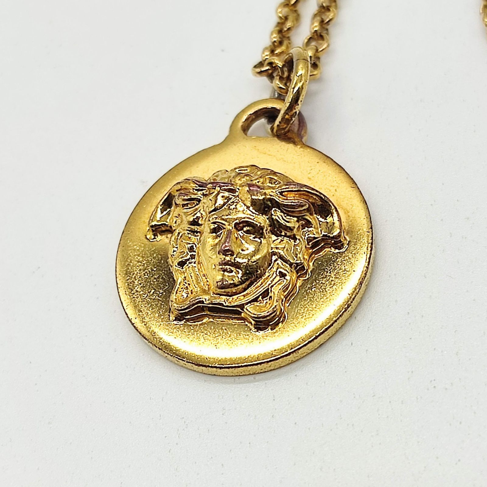 VERSACE ヴェルサーチ メデューサラウンドネックレス ゴールド