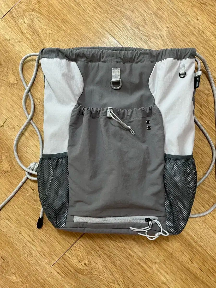 販売