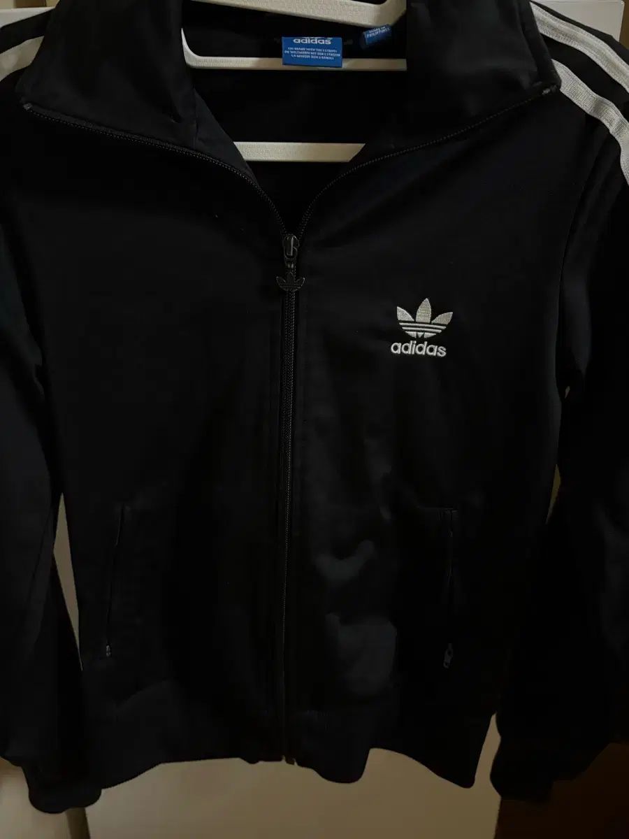 adidas アディダス ファイヤーバード ビックロゴ 95